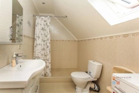 Дом, 2 этажа, 5 комнат