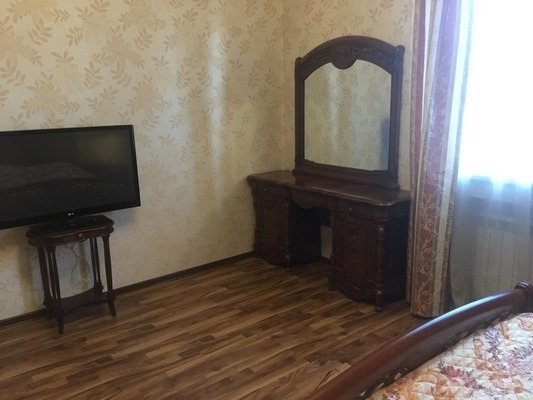 Дом, 2 этажа, 6 комнат