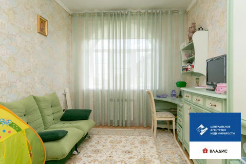 Дом, 3 этажа