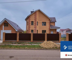 Дом, 3 этажа