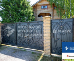 Дом, 3 этажа