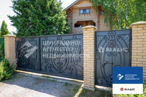 Дом, 3 этажа