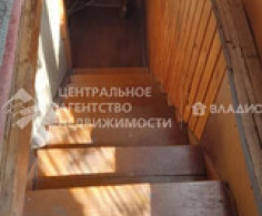 Дом, 3 этажа