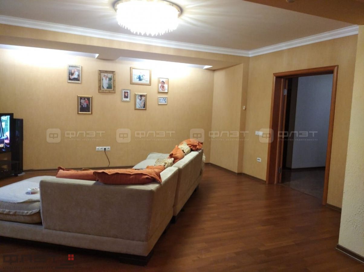 Дом, 3 этажа
