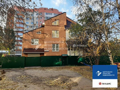 Дом, 2 этажа