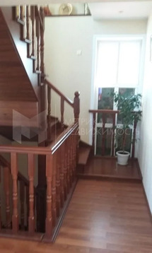 Дом, 3 этажа