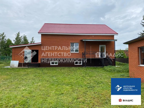 Дом, 2 этажа