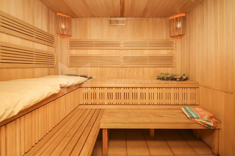Дом, 3 этажа
