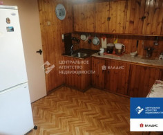 Дом, 3 этажа
