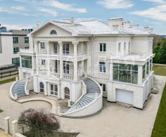 Дом, 3 этажа