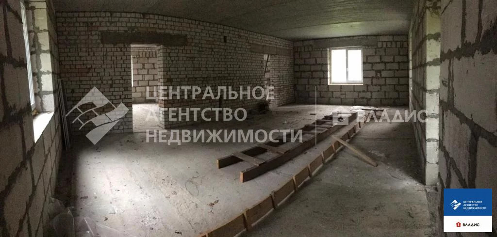 Дом, 2 этажа