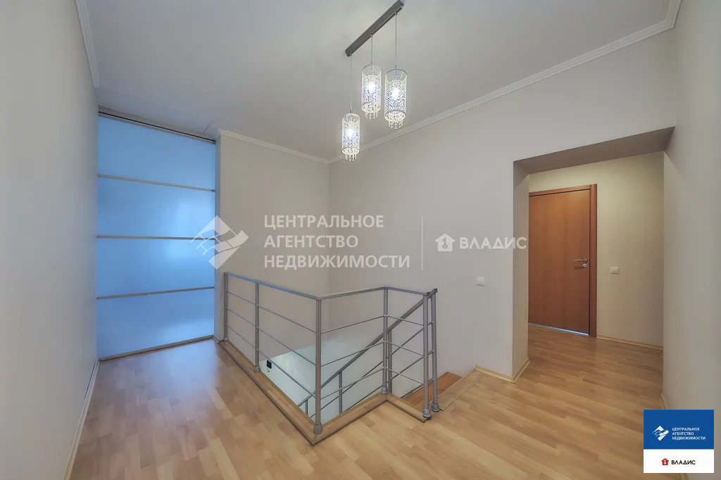 Дом, 2 этажа