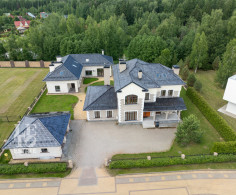 Дом, 3 этажа