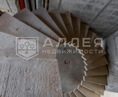 Дом, 3 этажа