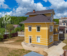 Дом, 3 этажа