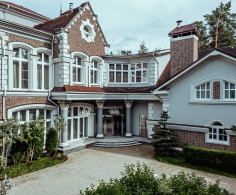 Дом, 3 этажа